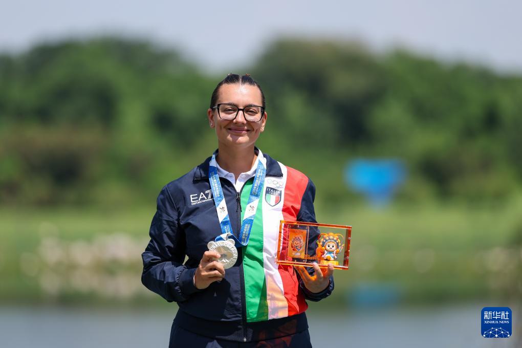 img, https, 新华社记者