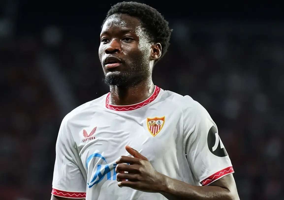 尽管在财力, 和拦截能力, 阿古梅并非 尽管在财力, 和拦截能力, 阿古梅并非