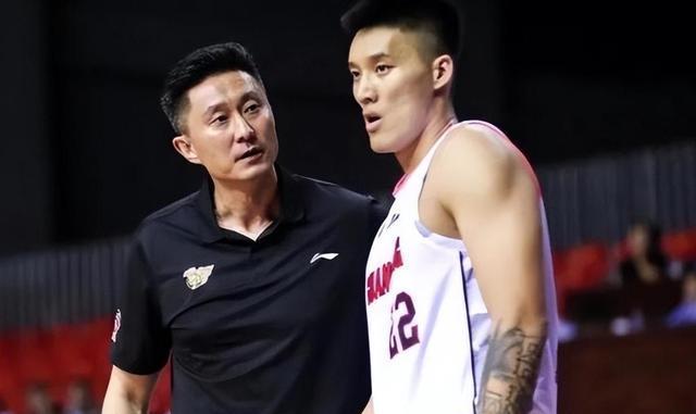 在球队解散, 等到新赛季, 内线问题非 在球队解散, 等到新赛季, 内线问题非