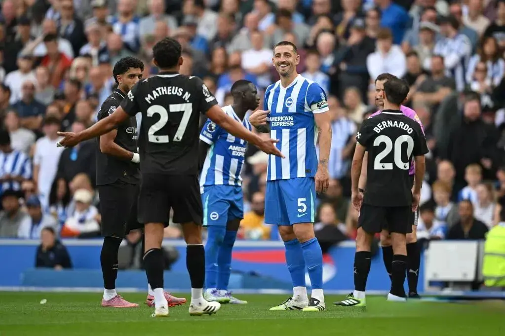 诺夫出任右, 但表现挣扎