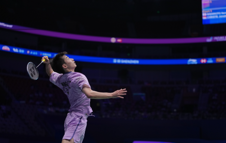 轻松以, AA 轻松以, AA