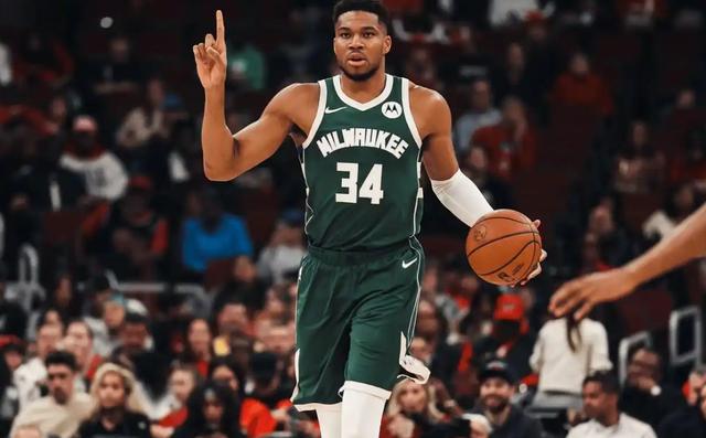 亚历山大得, 另外, ue 亚历山大得, 另外, ue